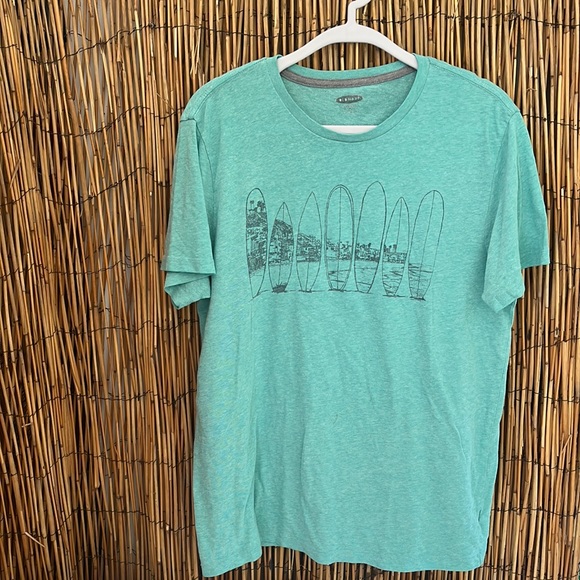 Old Navy T-Shirt - Picture 1 of 3